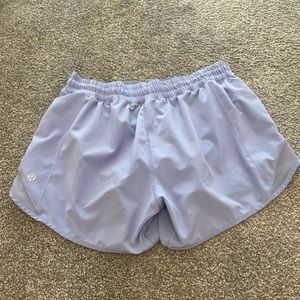 Lululemon Hotty Hot short 4’ Size 8